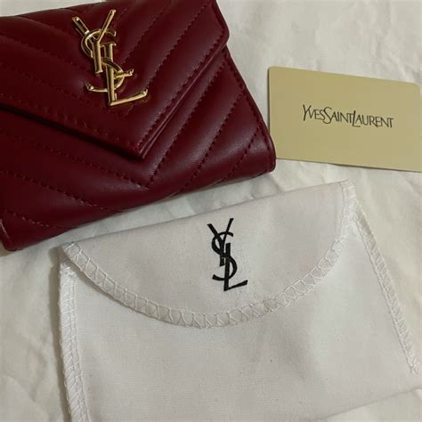 yves saint laurent replica usada